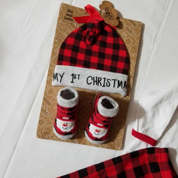 Baby Essentials 0-6 month Hat & Socks, Carter's 3 month cozy Leggings, 0-3 Bodys - Picture 2 of 4